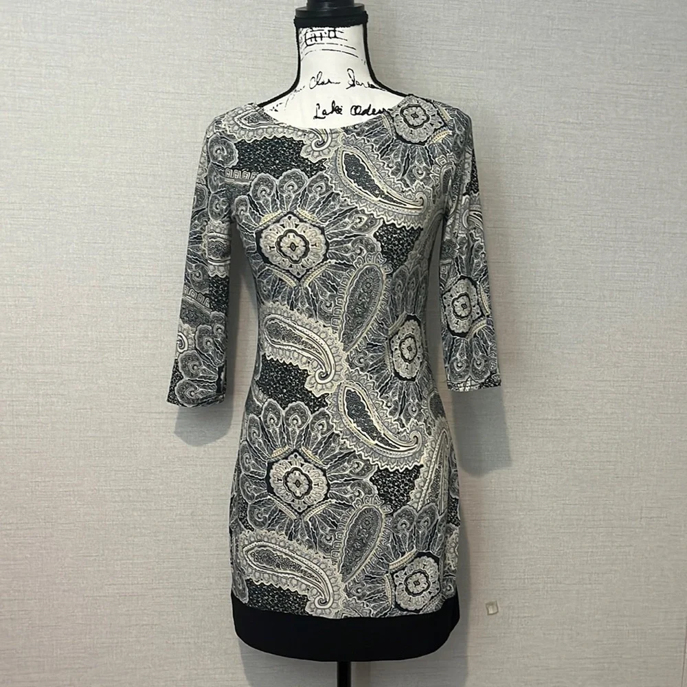 ATMOSPHERE DRESS - Picture 1 of 4